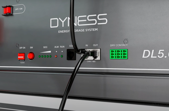 Гібридна станція Hypontech HES-3680 3,68 кВт з акумулятором Dyness DL5.0C